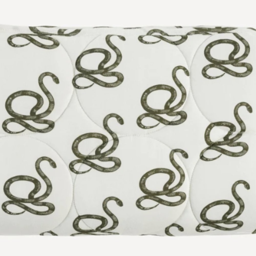 Kate Quinn NIB Olive Snake Bamboo Classic Circle Quilt